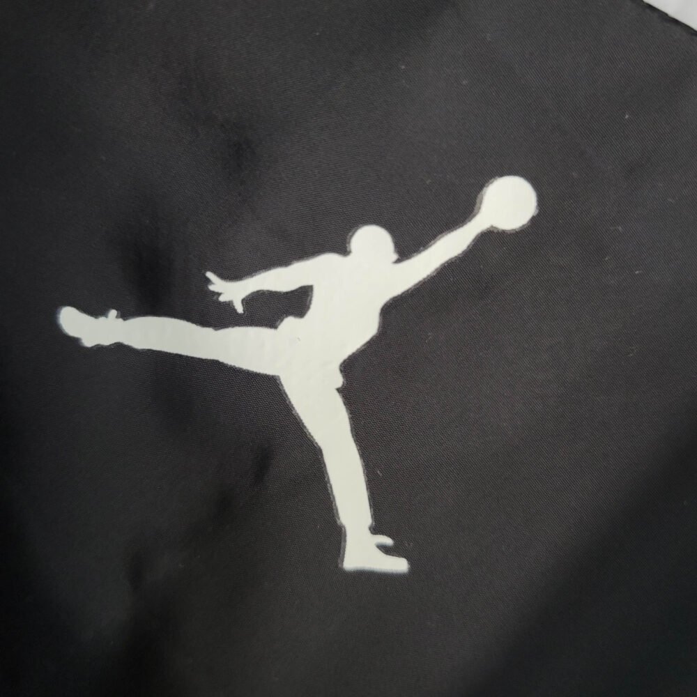 2023/2024 Paris Saint-Germain Windbreaker Black Football Shirt-NO.11 Ball